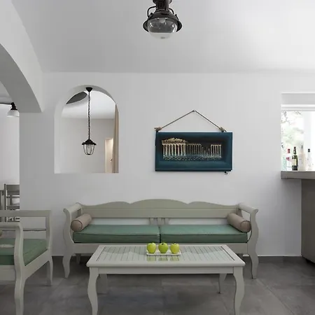 Hippocampus Otel Kamári